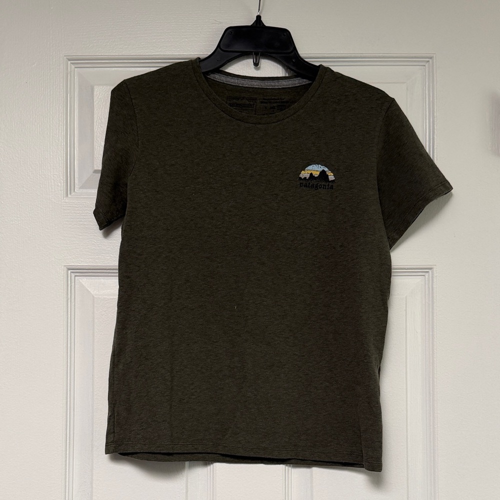 Patagonia Women’s Olive Green Short Sleeve Crew Tee with Logo Reaponsibili-Tee